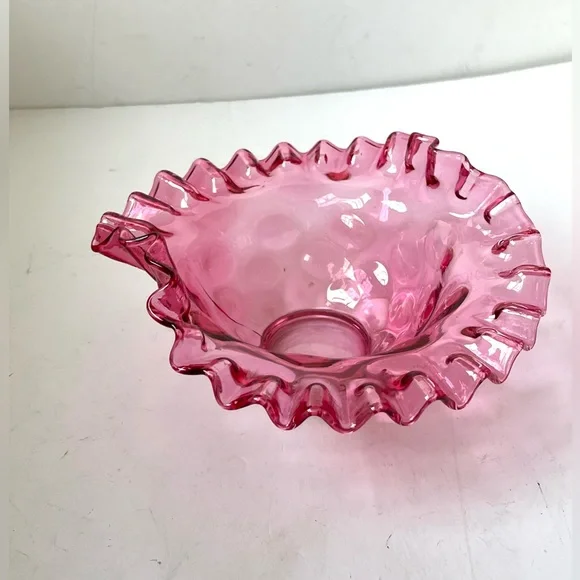 Vintage Fenton cranberry glass bride's basket bowl - Picture 4 of 10